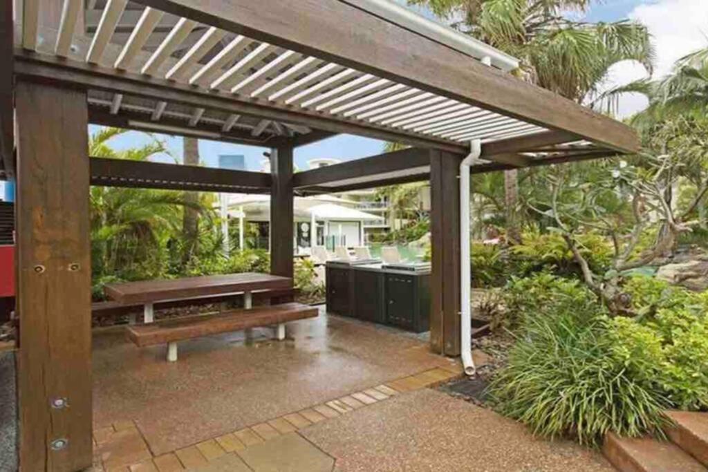 Ocean View - Alexandra Headlands Beachfront Unit מראה חיצוני תמונה